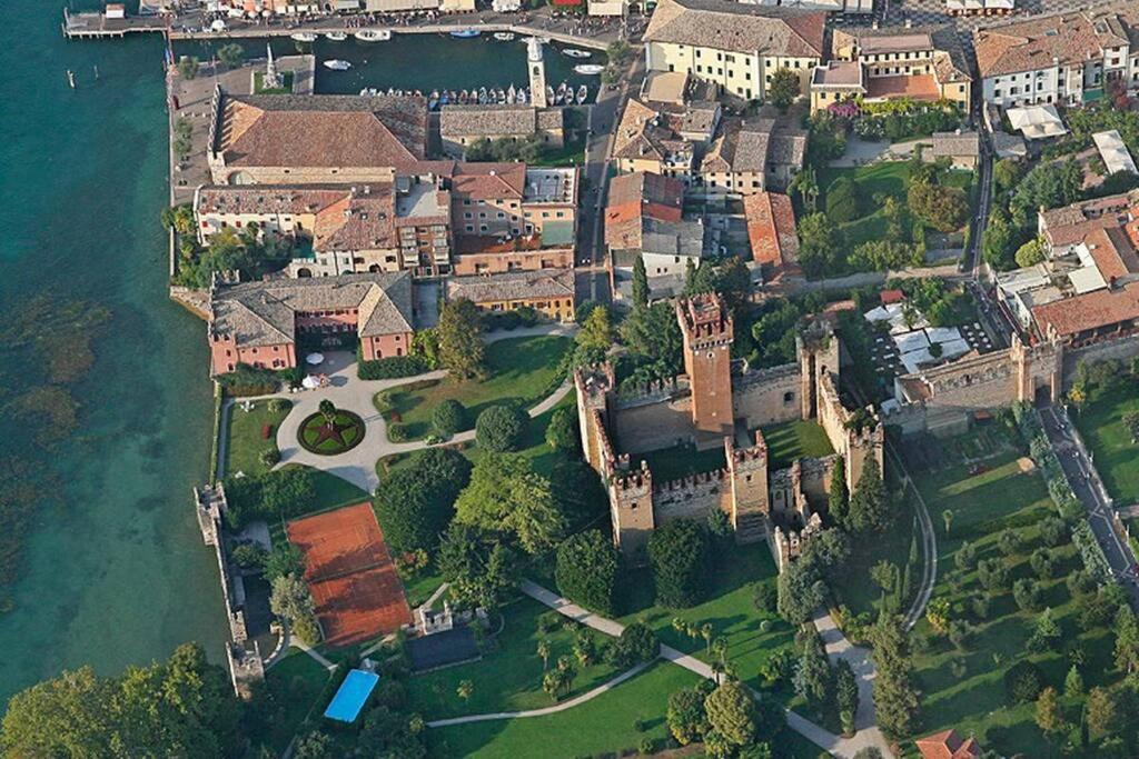 Il Quadrifoglio - Appartamento Nel Cuore Di Lazise Exterior foto